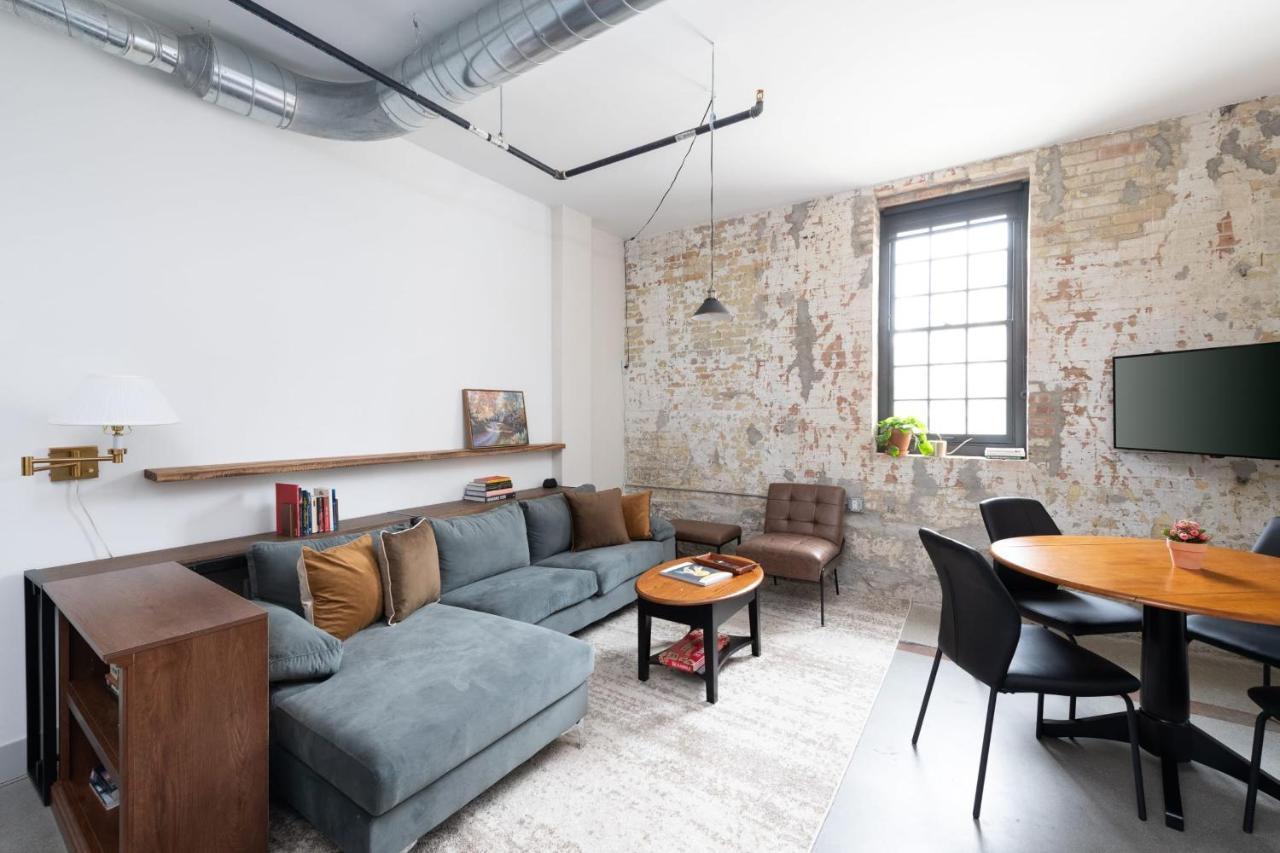 Brewery District 2-story 2br Near Fiserv With Rooftop, Gym, And Parking * Milwaukee